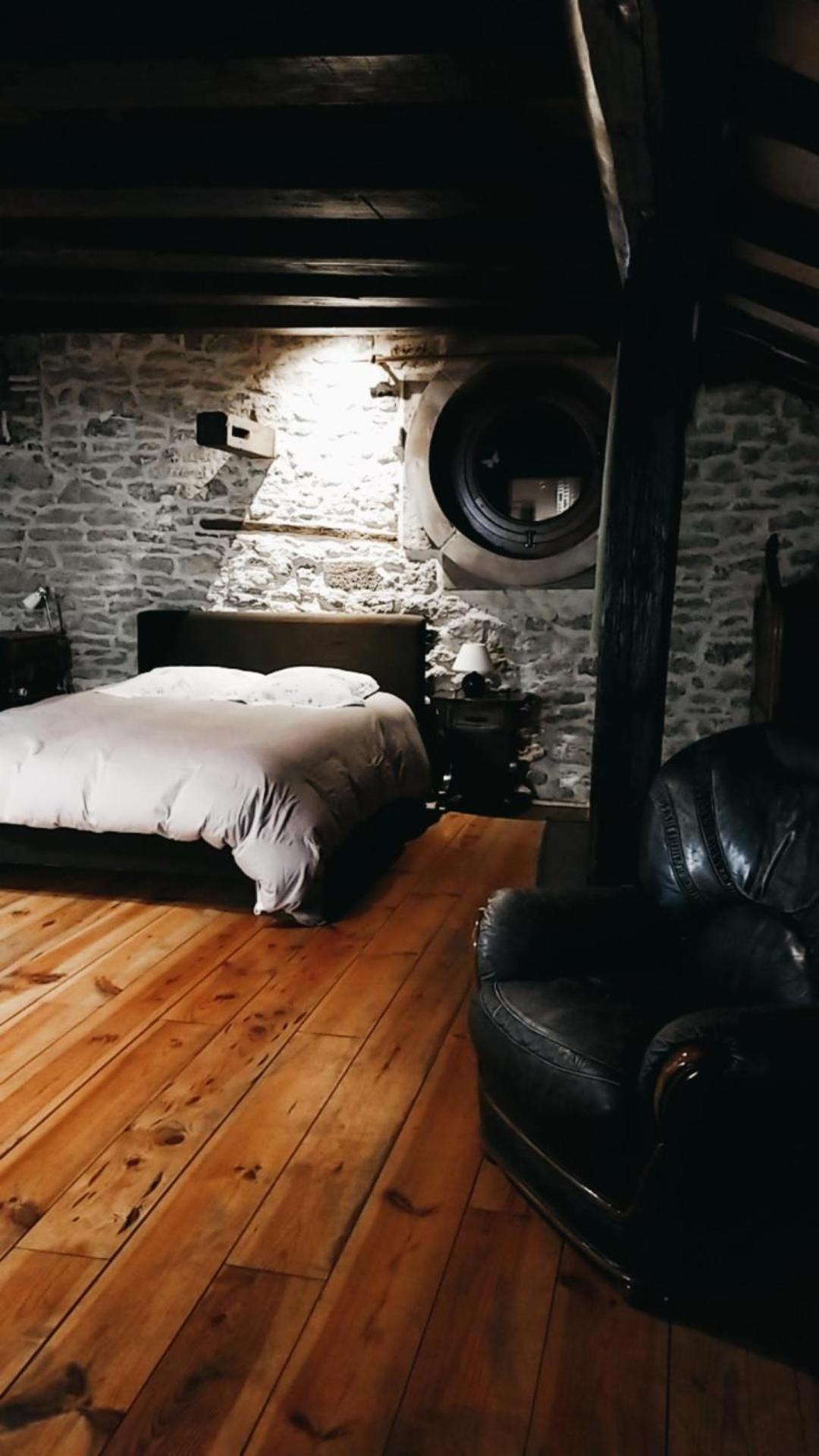 Chambres D'Hotes Les Hirondelles Gaubiving Exteriör bild