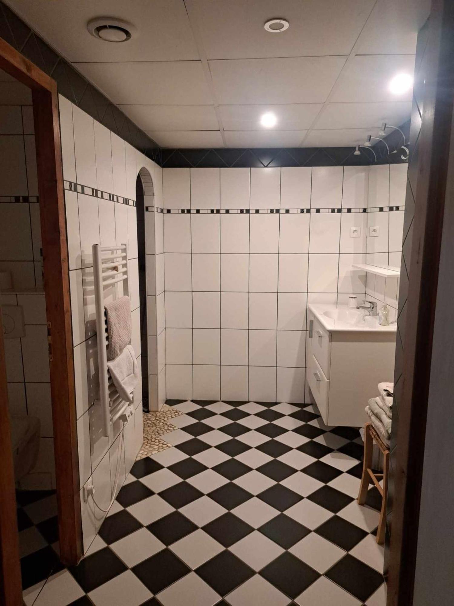 Chambres D'Hotes Les Hirondelles Gaubiving Exteriör bild