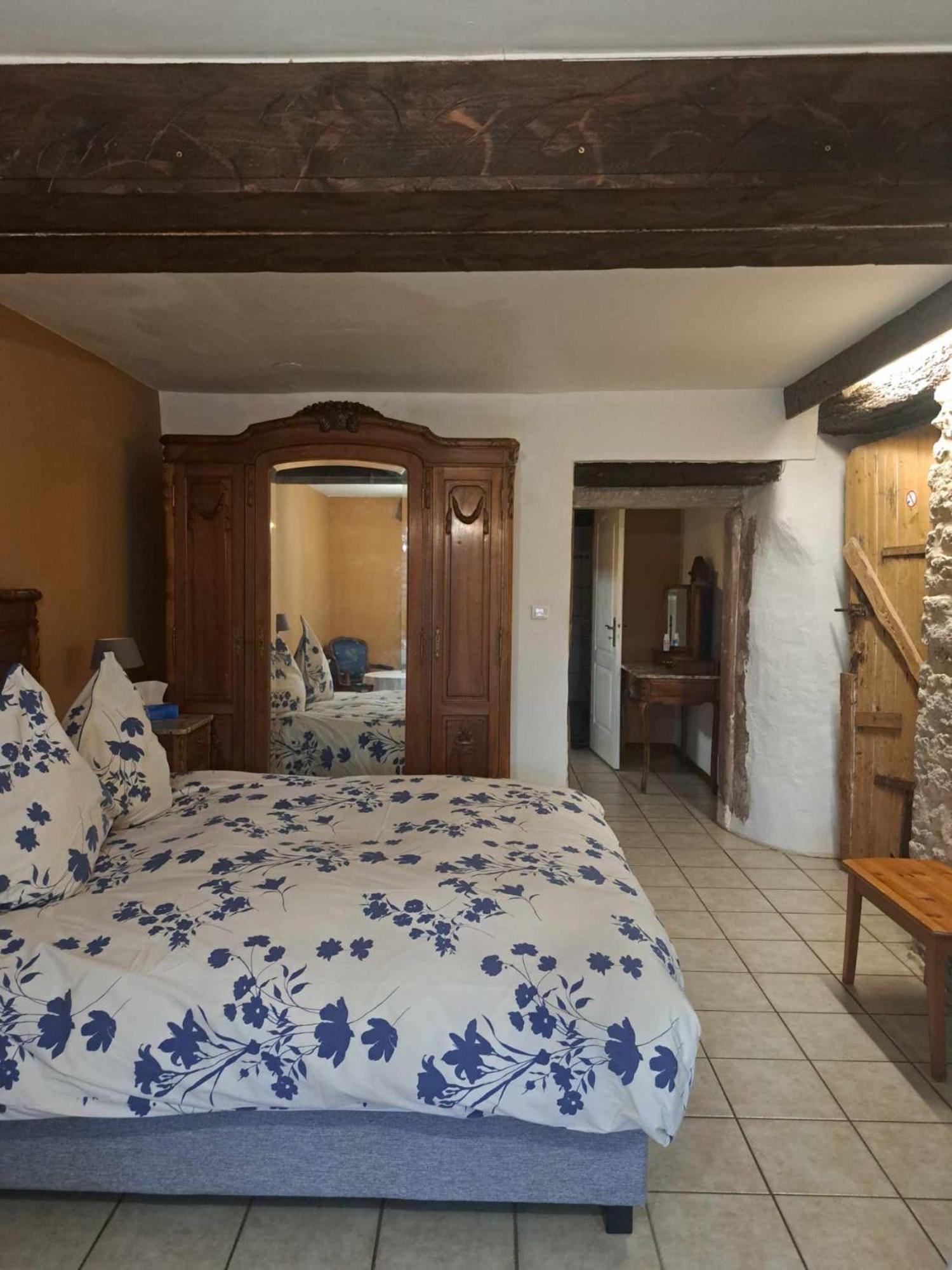 Chambres D'Hotes Les Hirondelles Gaubiving Exteriör bild